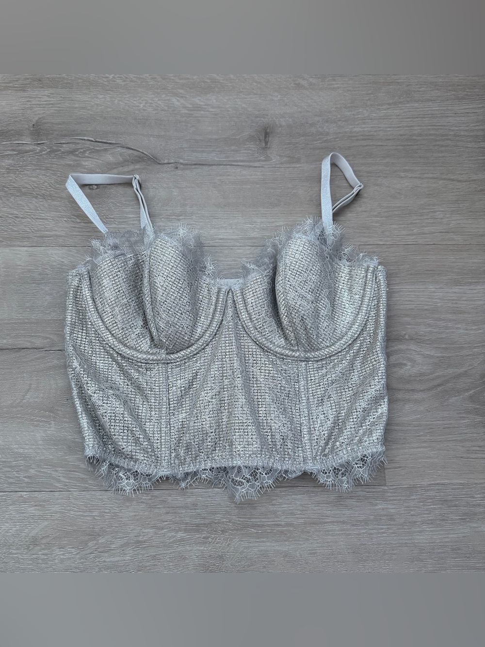 Victoria’s Secret Champagne Shimmer Long Line Bustier Bra 34B NWT
